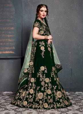 Dazzling Dark-Green Embroidered Velvet Wedding Bridal Lehenga Choli With Dupatta 3