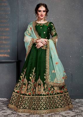 gleaming green taffeta silk wedding lehenga set choli with dupatta with dupatta 1
