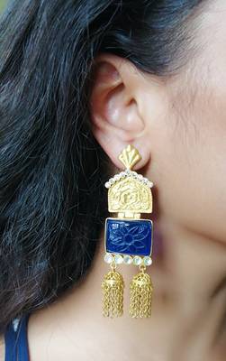 Gold earrings 1