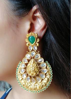Gold earrings 1