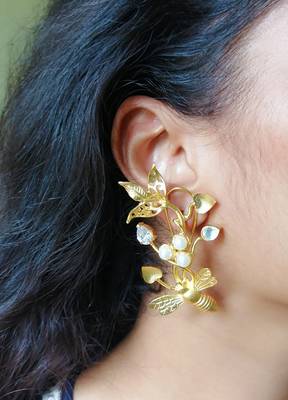 Gold earrings 1
