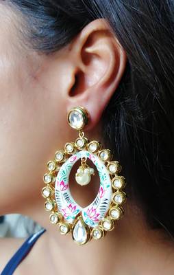 Gold earrings 1