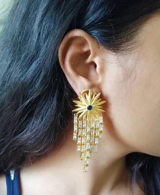 Gold earrings 1