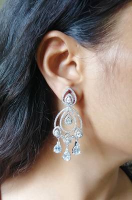 Gold earrings 1