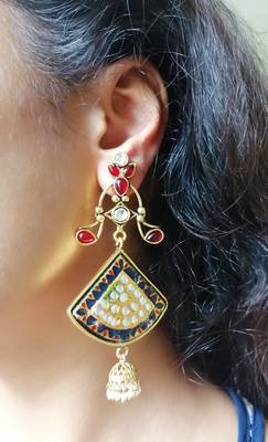 Gold earrings 1