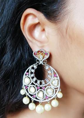 Gold earrings 1