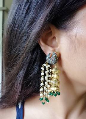 Gold earrings 1