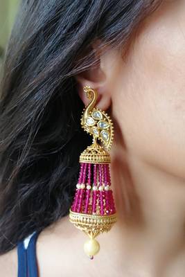 Gold earrings 1