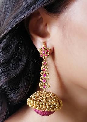 Gold earrings 1