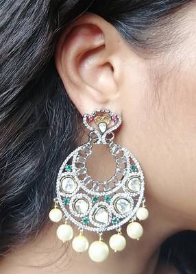 Gold earrings 1