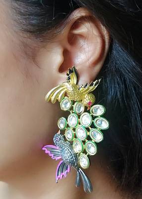Gold earrings 1