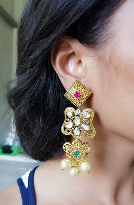 Gold earrings 1