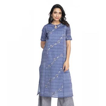 Women's Blue Chanderi Checks Printed Knee Length Kurti 1
