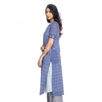 Women's Blue Chanderi Checks Printed Knee Length Kurti 3