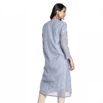 Women's Sky Blue Chanderi 3/4th Sleeved Straight Kurti 2