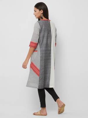 Women's The Nish Kurti in Handloom Cotton 2