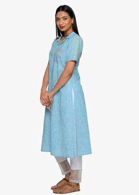 Women's Blue striped kurta with patch pocket 4