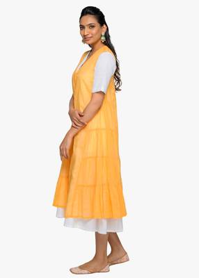 Women's Half sleeved v-neck flared cotton kurta with yellow sleeveless slip dress 4