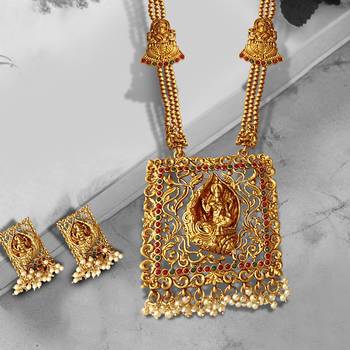 Temple Kemp Laxmi Ji shankh Square Pendant Ruby Green Colour Long Necklace with Matching Earring Set 1