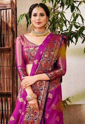 Magenta Woven Silk Saree With Blouse 2