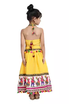 Yellow White Dandiya Border Plain Chaniya Choli