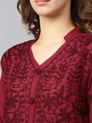 Maroon hand woven cotton chikankari-kurtis 4