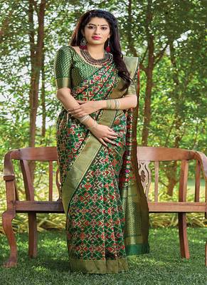 Green woven banarasi silk saree with blouse 1