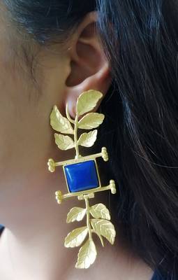 Gold earrings 1