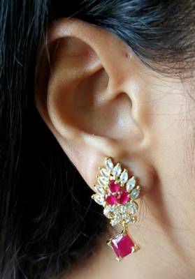 Gold earrings 1