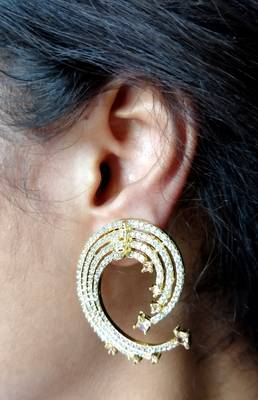 Gold earrings 1