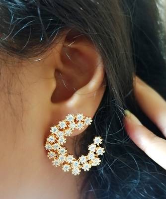 Gold earrings 1