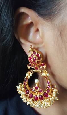 Gold earrings 1