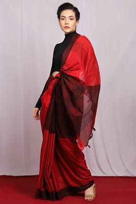 red woven Ikat Saree With Blouse 2