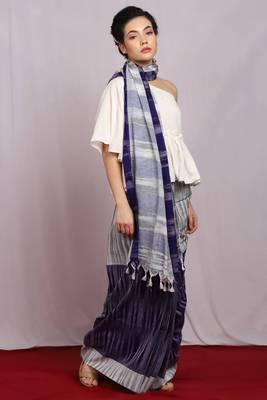 Royal blue woven Ikat Saree With Blouse 2