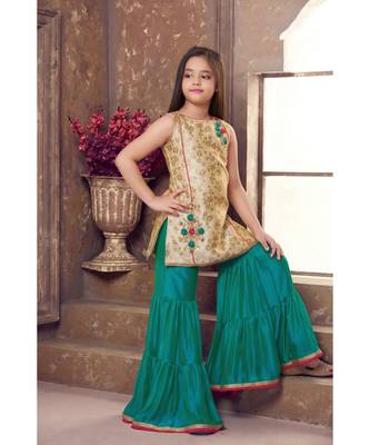 green woven polyester stitched kids girl gowns 1