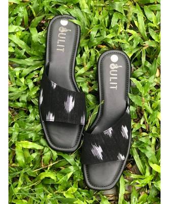 Black Ikkat walker 1