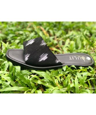Black Ikkat walker 4