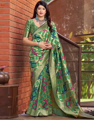 Green woven banarasi silk saree with blouse 1