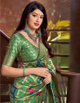 Green woven banarasi silk saree with blouse 2