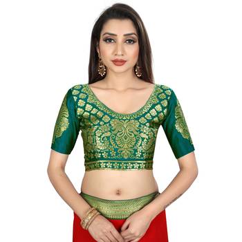 Red plain georgette saree with blouse 4