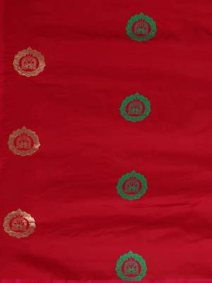Red woven art silk saree with blouse 4