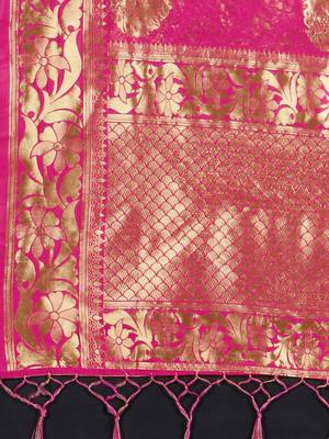Pink woven art silk saree with blouse 3