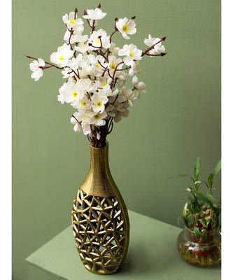 Scandinavian Style Golden Vase 1