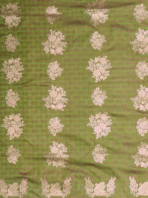 green woven art silk saree with blouse 4
