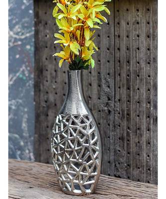 Scandinavian Style Aluminium Vase 1