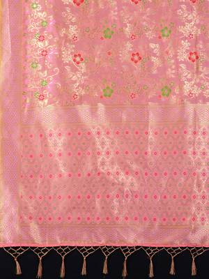 Pink woven art silk saree with blouse 3