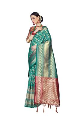 green woven art silk saree with blouse 1