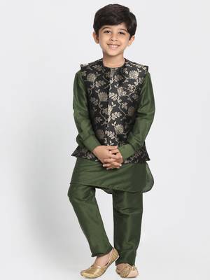 Green Printed Cotton Silk Boys-Kurta-Pyjama 1