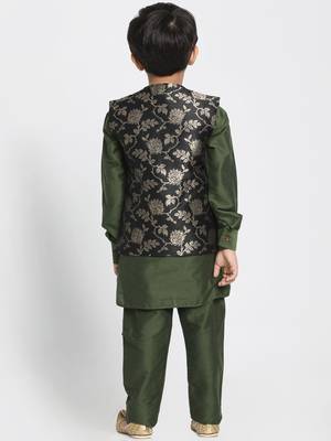 Green Printed Cotton Silk Boys-Kurta-Pyjama 3