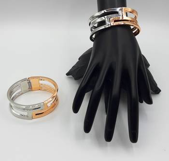 Stylish And Fancy Bracelets 1